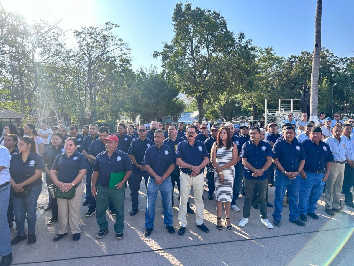 Puerto Vallarta conmemora el Día del Trabajo con unidad sindical y reconocimiento a la lucha obrera 4 WhatsApp Image 2025 05 01 at 17.56.19 1
